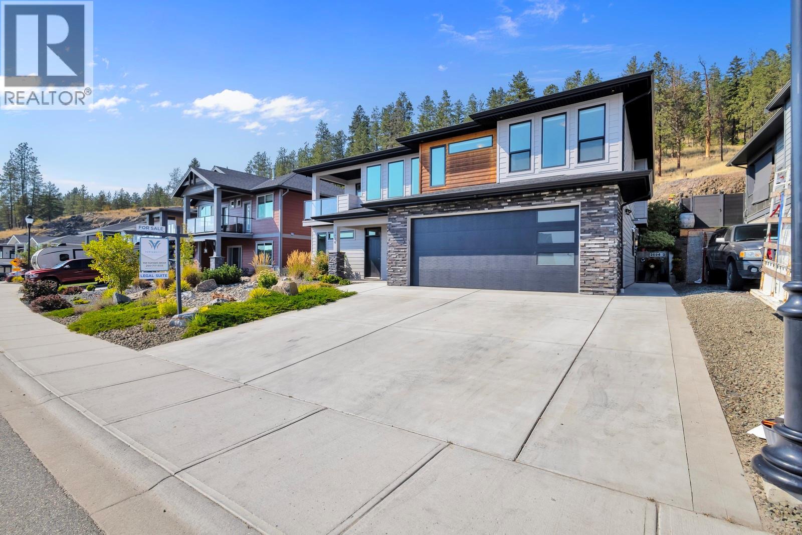  2594 Crown Crest Drive, West Kelowna