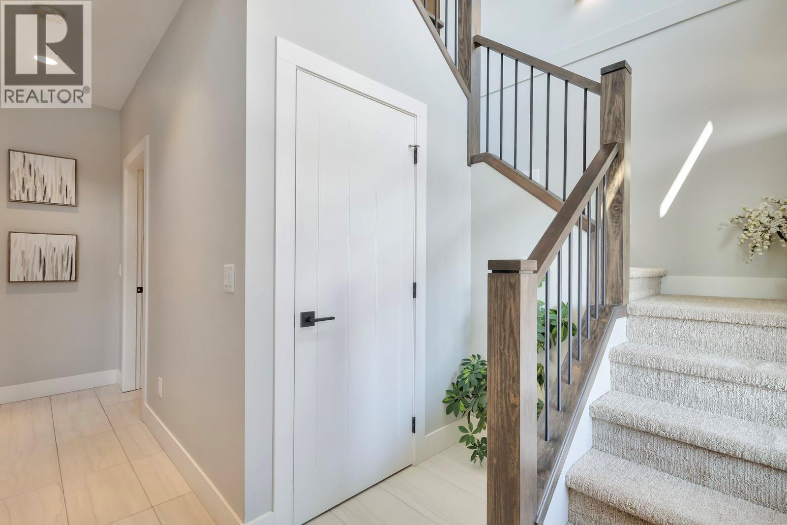  2594 Crown Crest Drive, West Kelowna