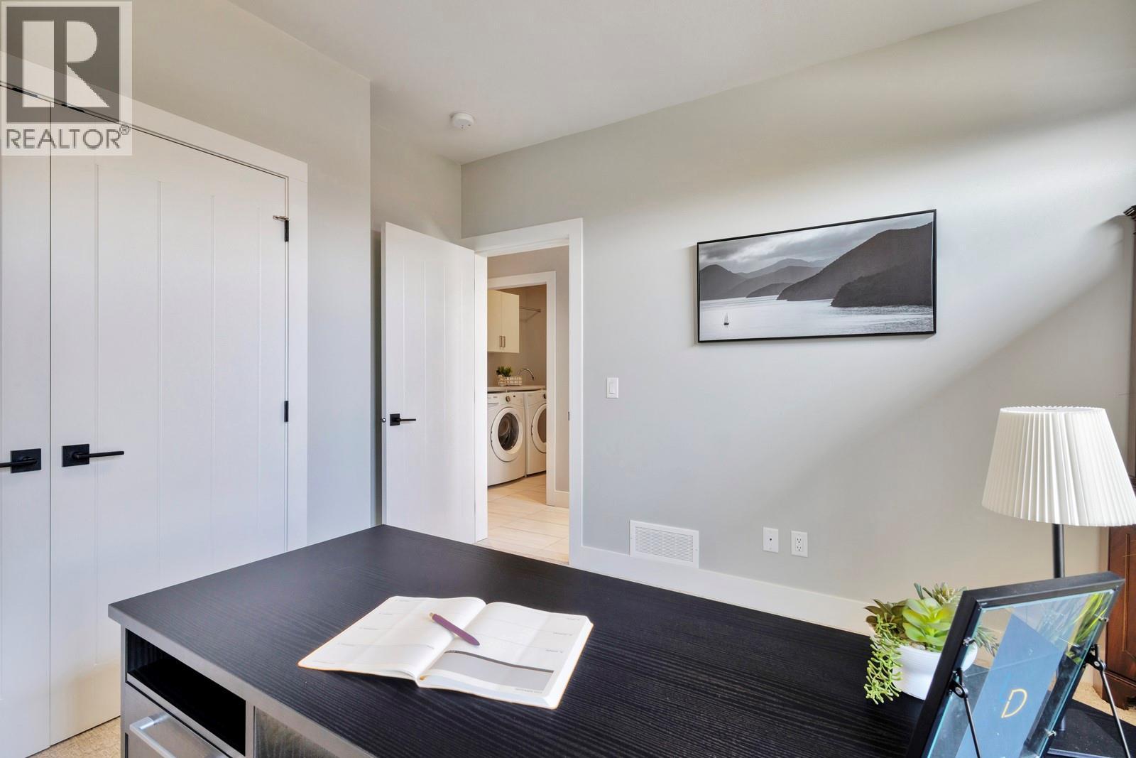  2594 Crown Crest Drive, West Kelowna