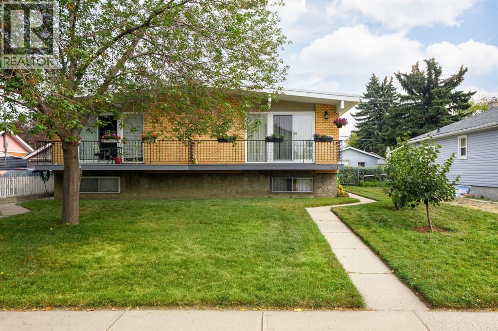 Single Family House Bi-level for Sale in   Street SE Forest Lawn Calgary 