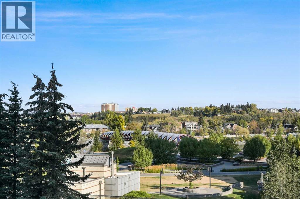 Single Family House for Sale in    Avenue SW Eau Claire Calgary 