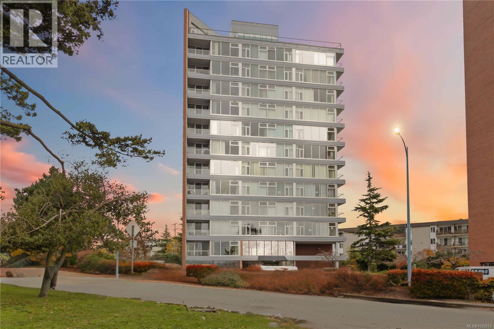 206 327 Maitland St, Victoria