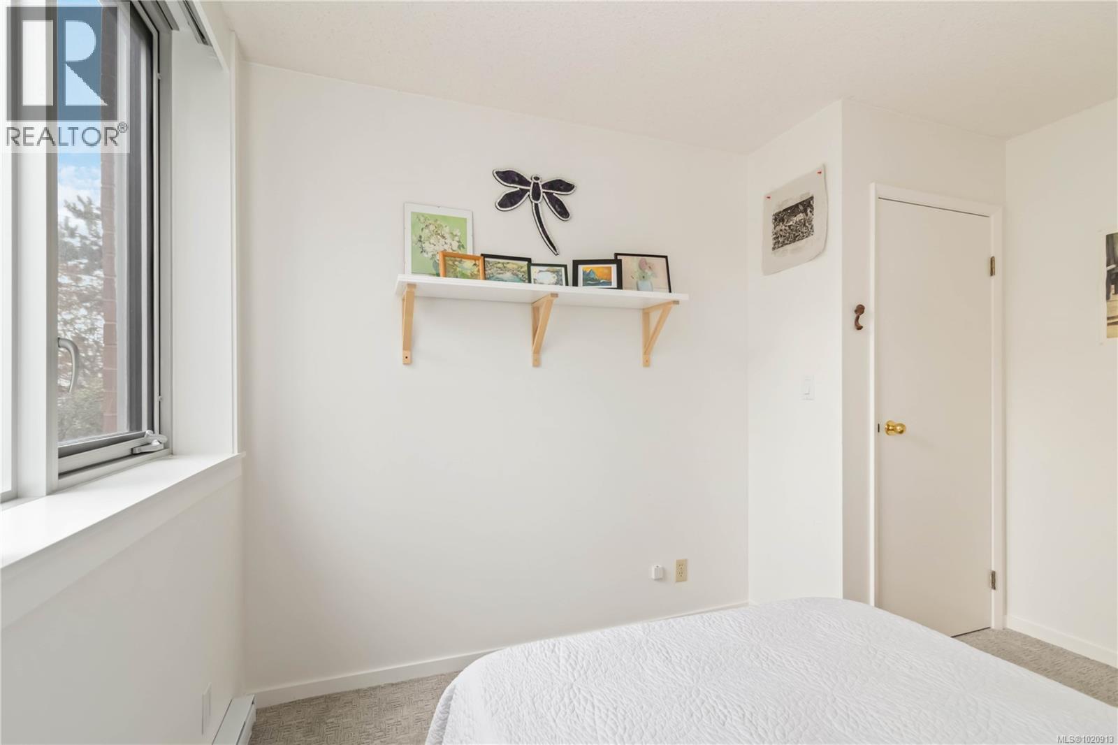 206 327 Maitland St, Victoria