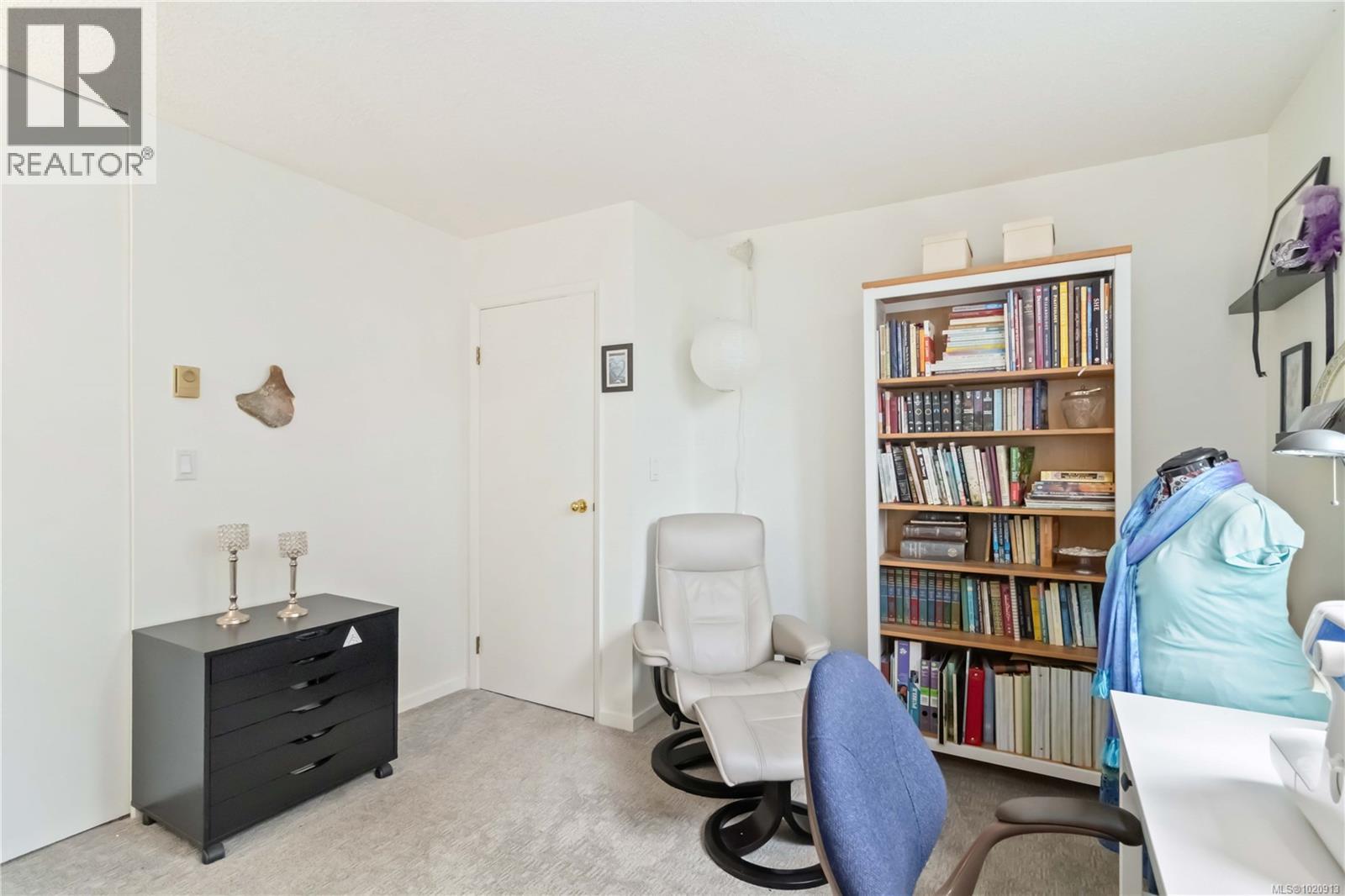 206 327 Maitland St, Victoria