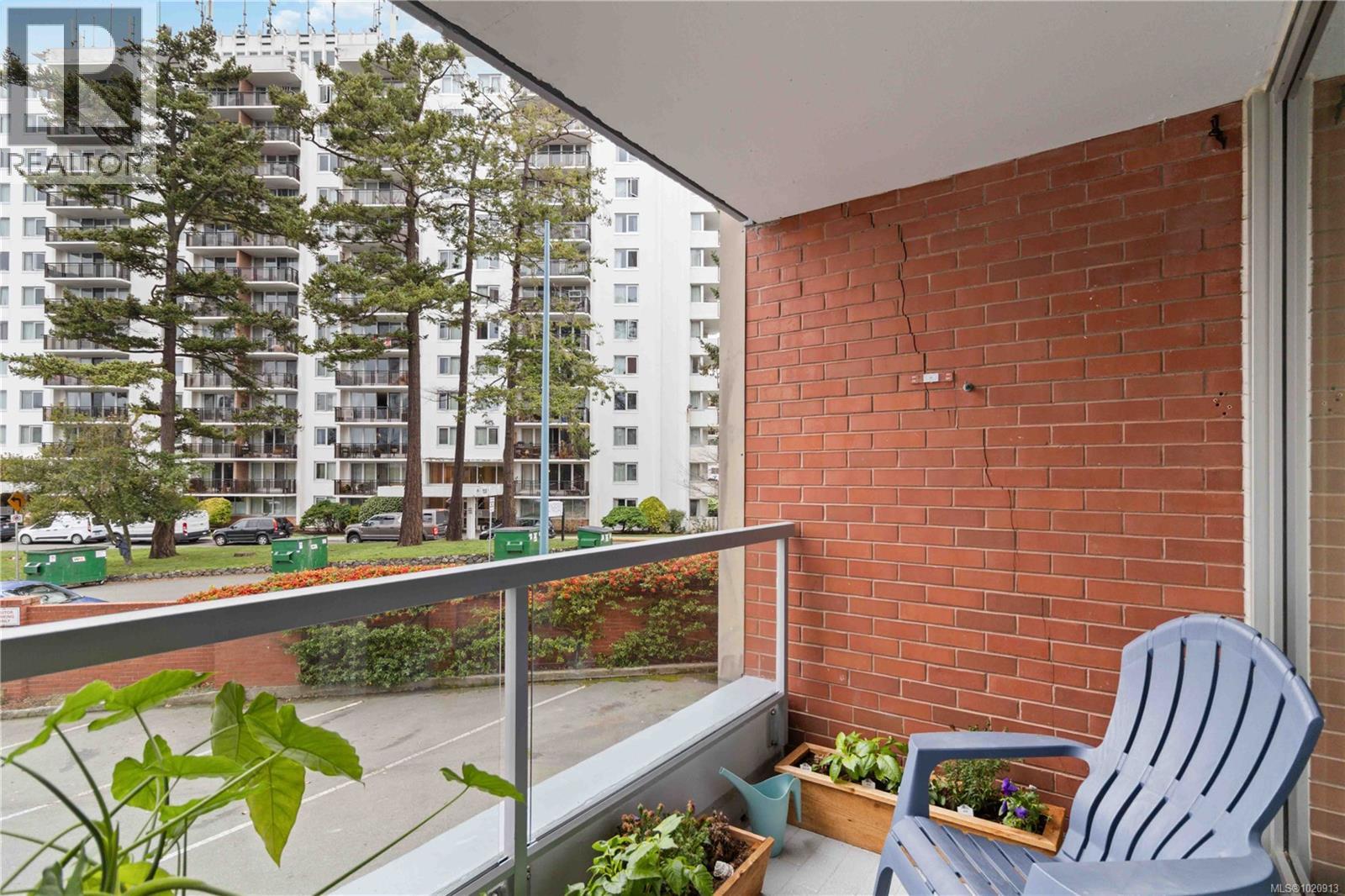 206 327 Maitland St, Victoria