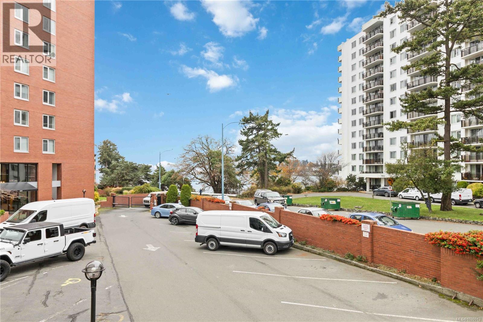 206 327 Maitland St, Victoria