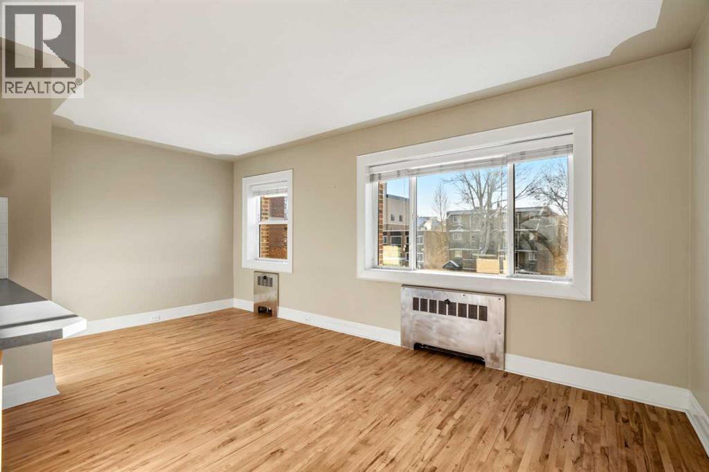 Single Family House for Sale in    Avenue SW Mission Calgary 