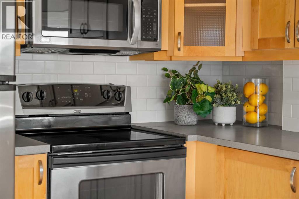 Single Family House for Sale in    Avenue SW Mission Calgary 