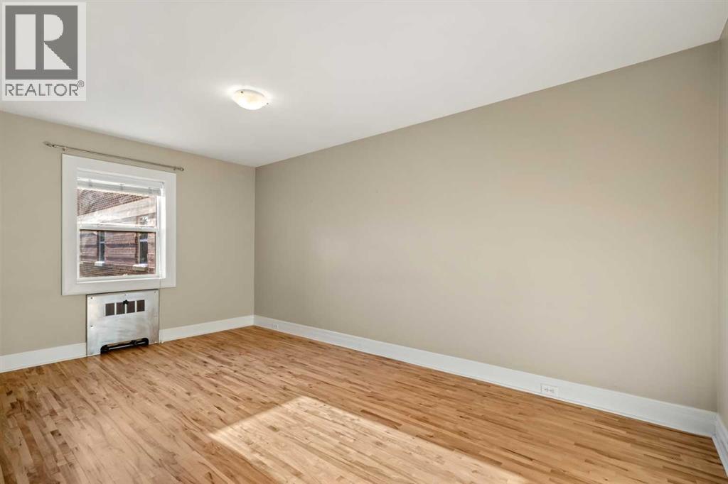 Single Family House for Sale in    Avenue SW Mission Calgary 