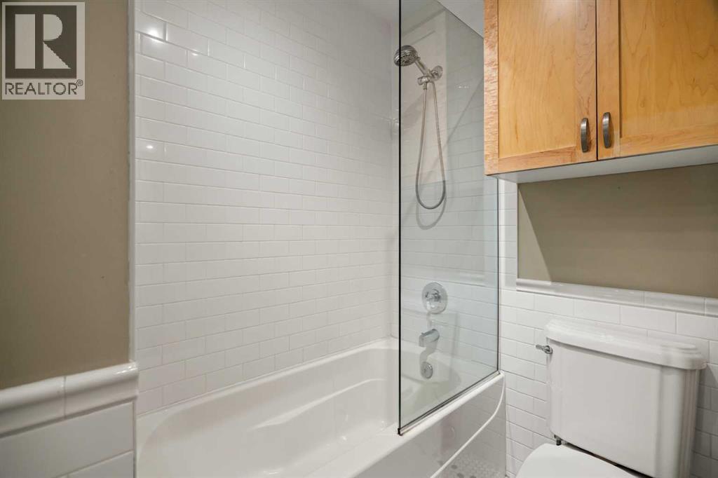 Single Family House for Sale in    Avenue SW Mission Calgary 