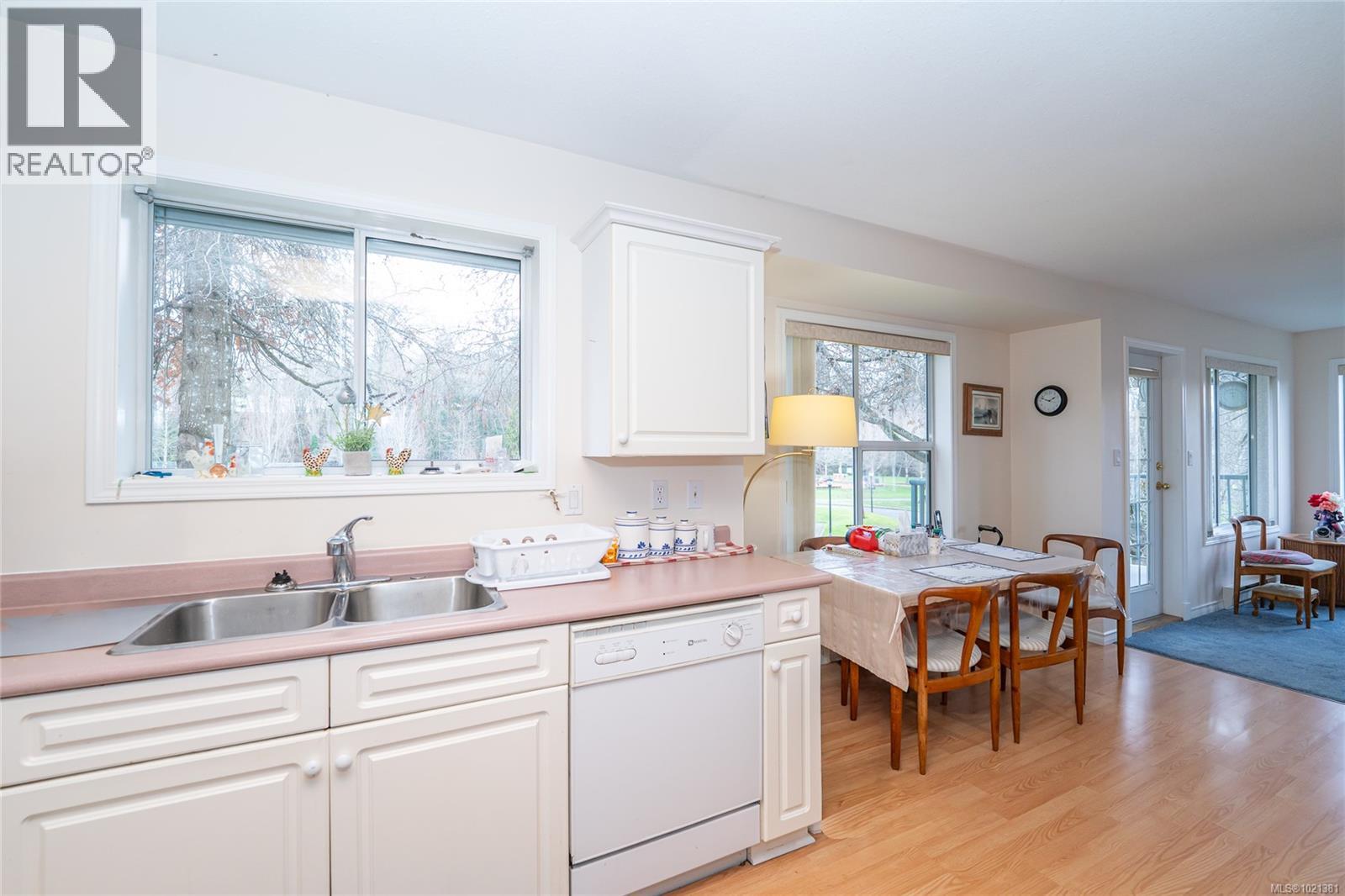 302 275 First St, Duncan