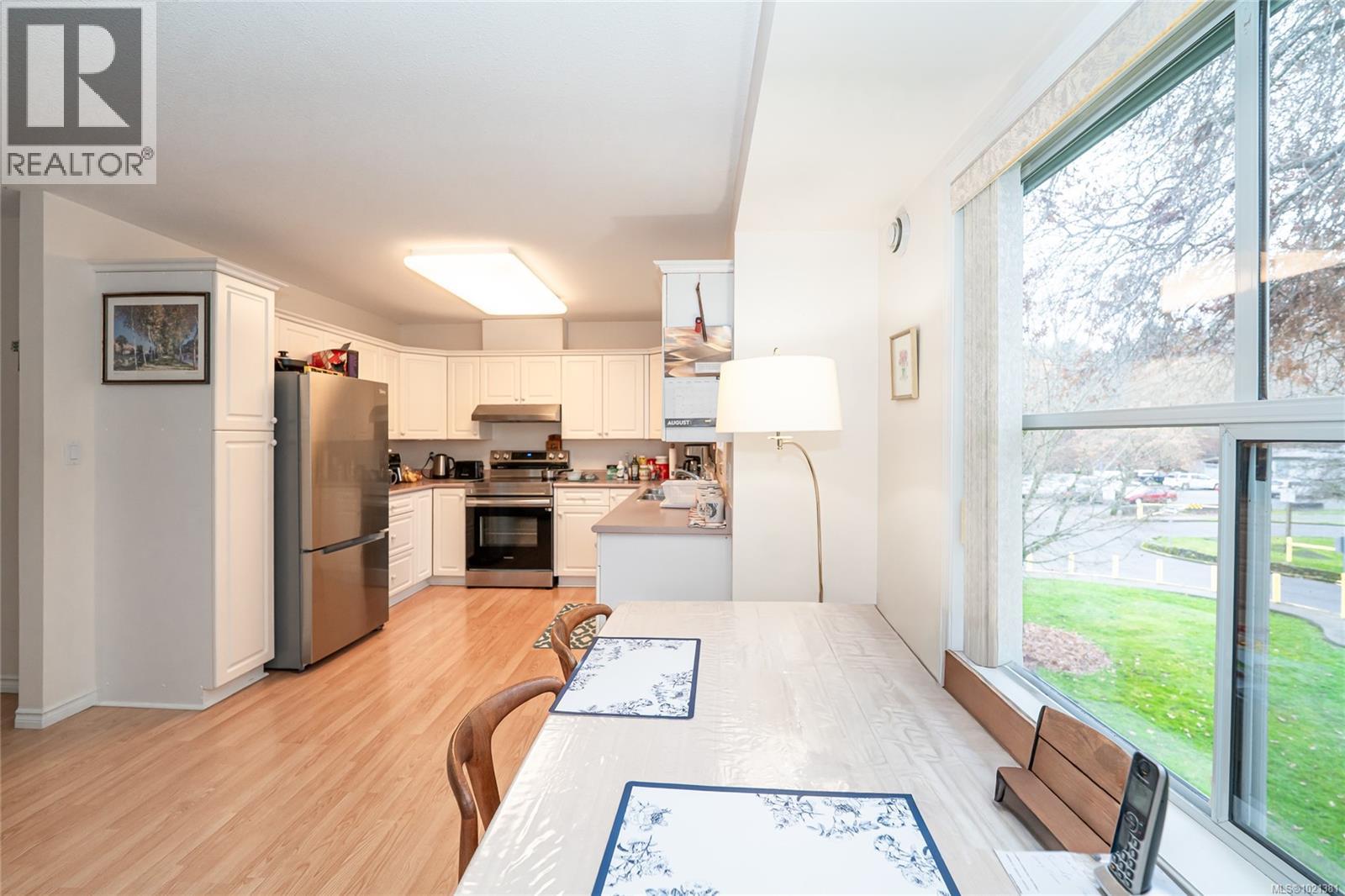 302 275 First St, Duncan