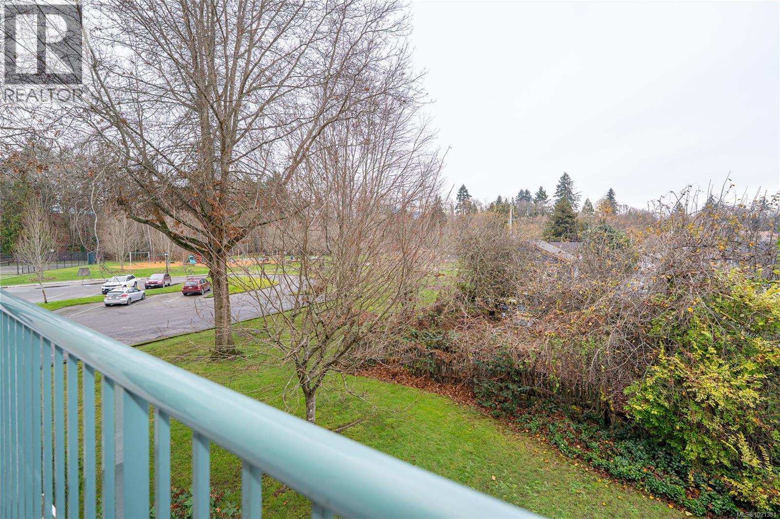 302 275 First St, Duncan