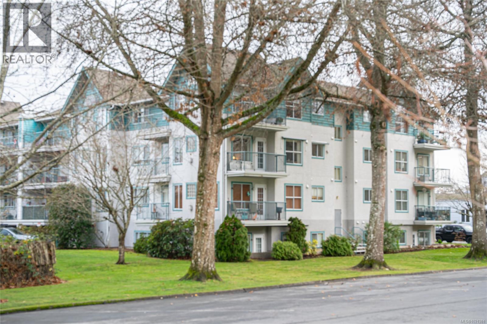 302 275 First St, Duncan