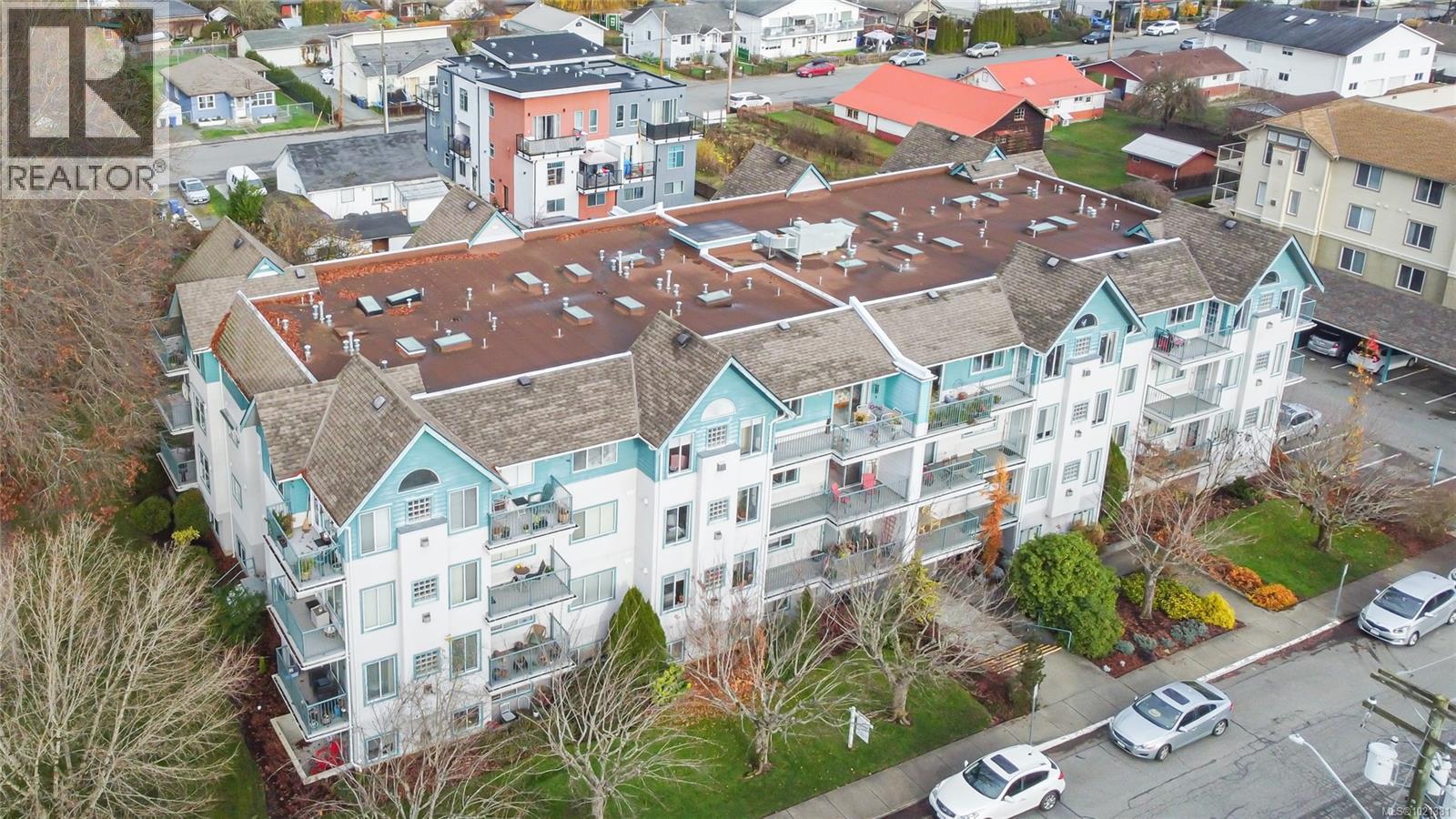 302 275 First St, Duncan