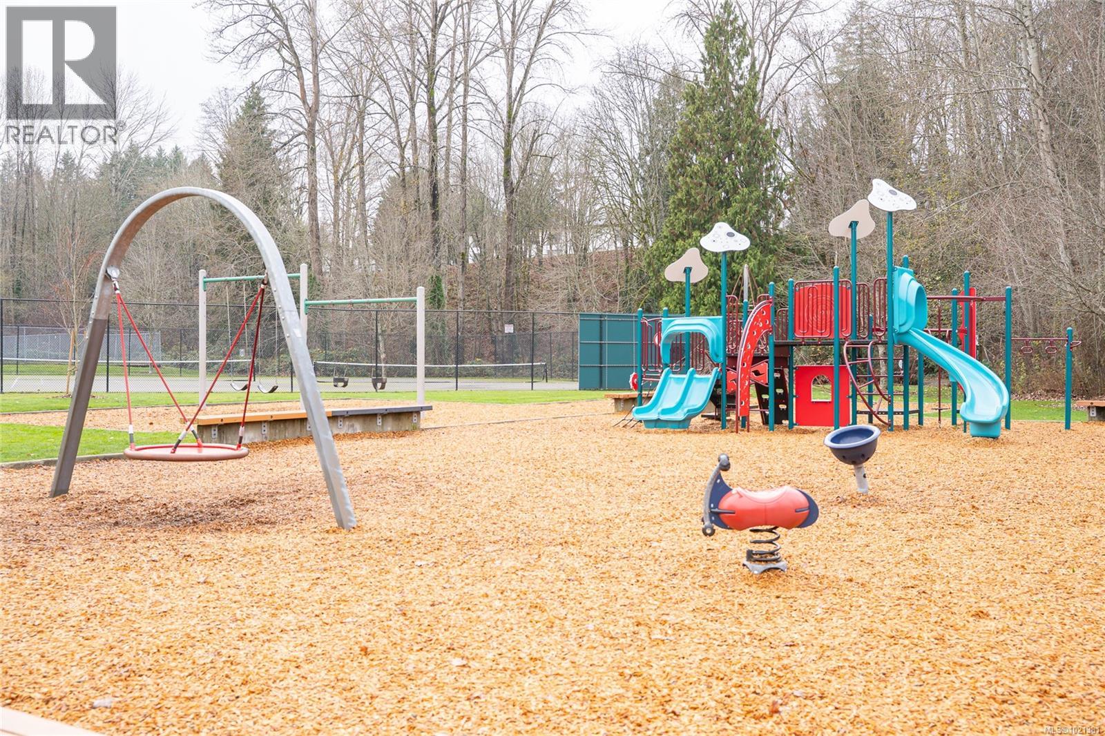 302 275 First St, Duncan