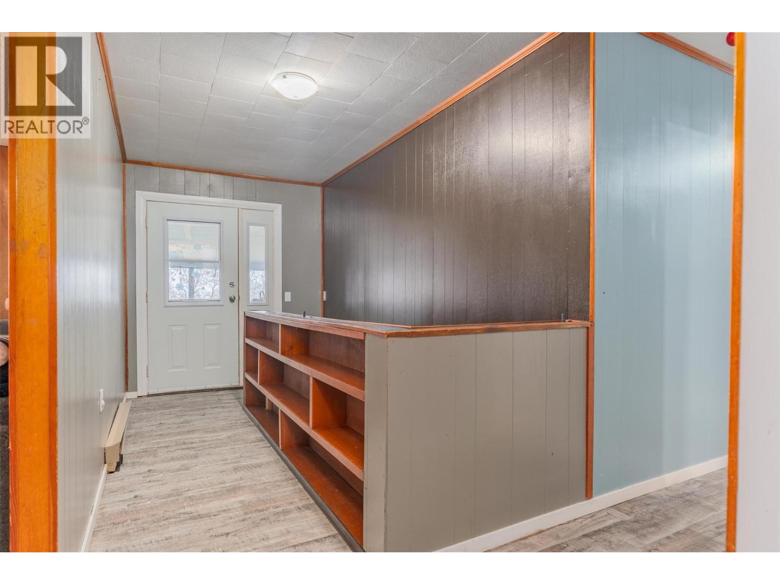 701 10th Avenue, Castlegar