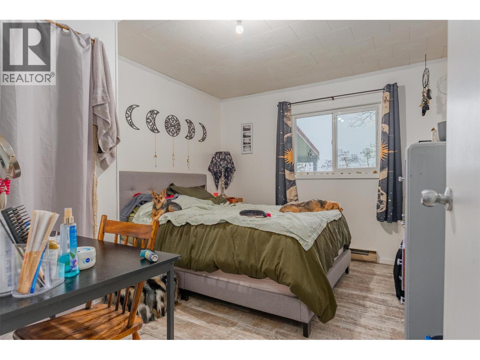 701 10th Avenue, Castlegar