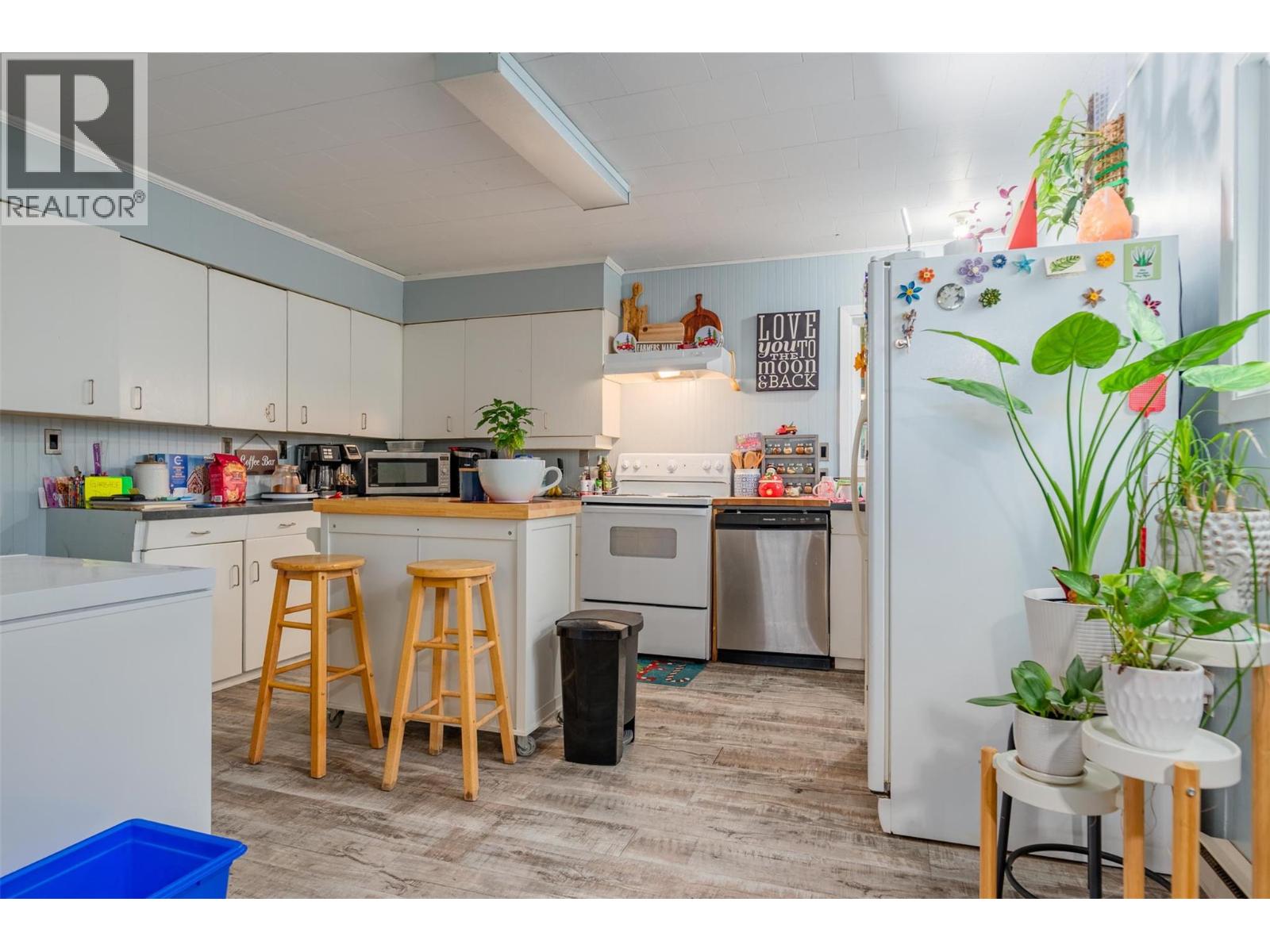 701 10th Avenue, Castlegar