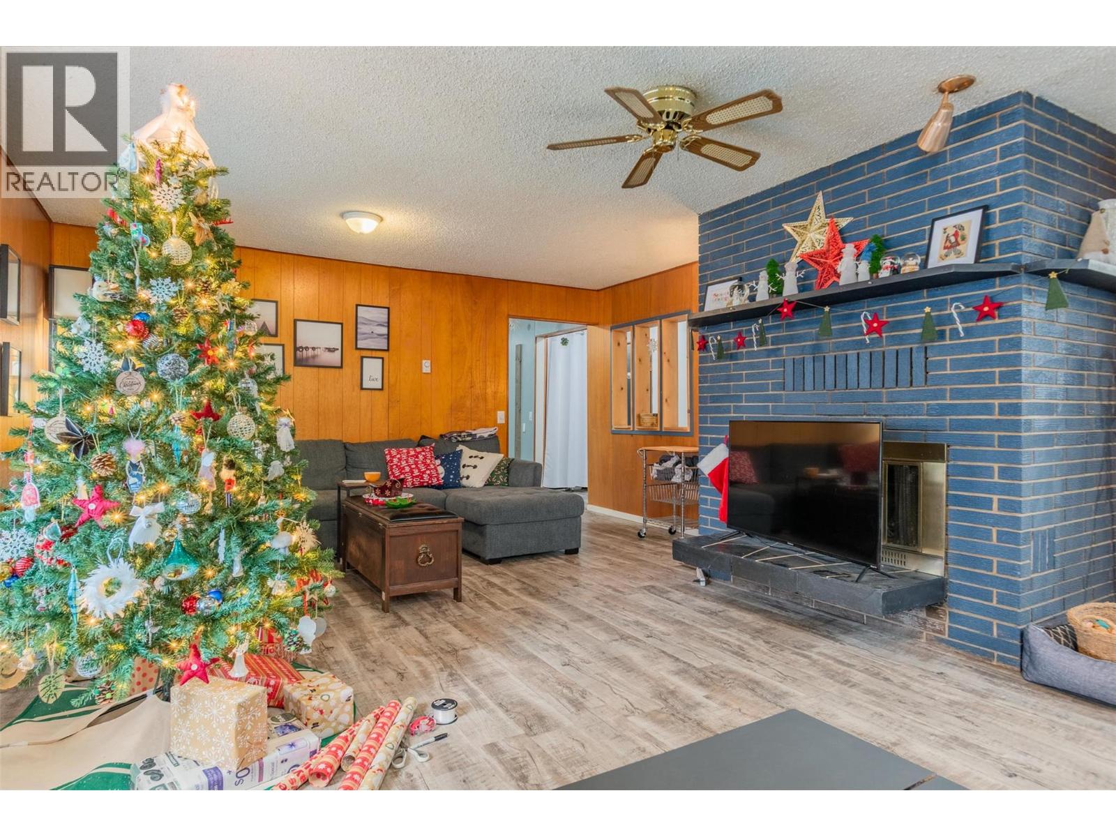 701 10th Avenue, Castlegar