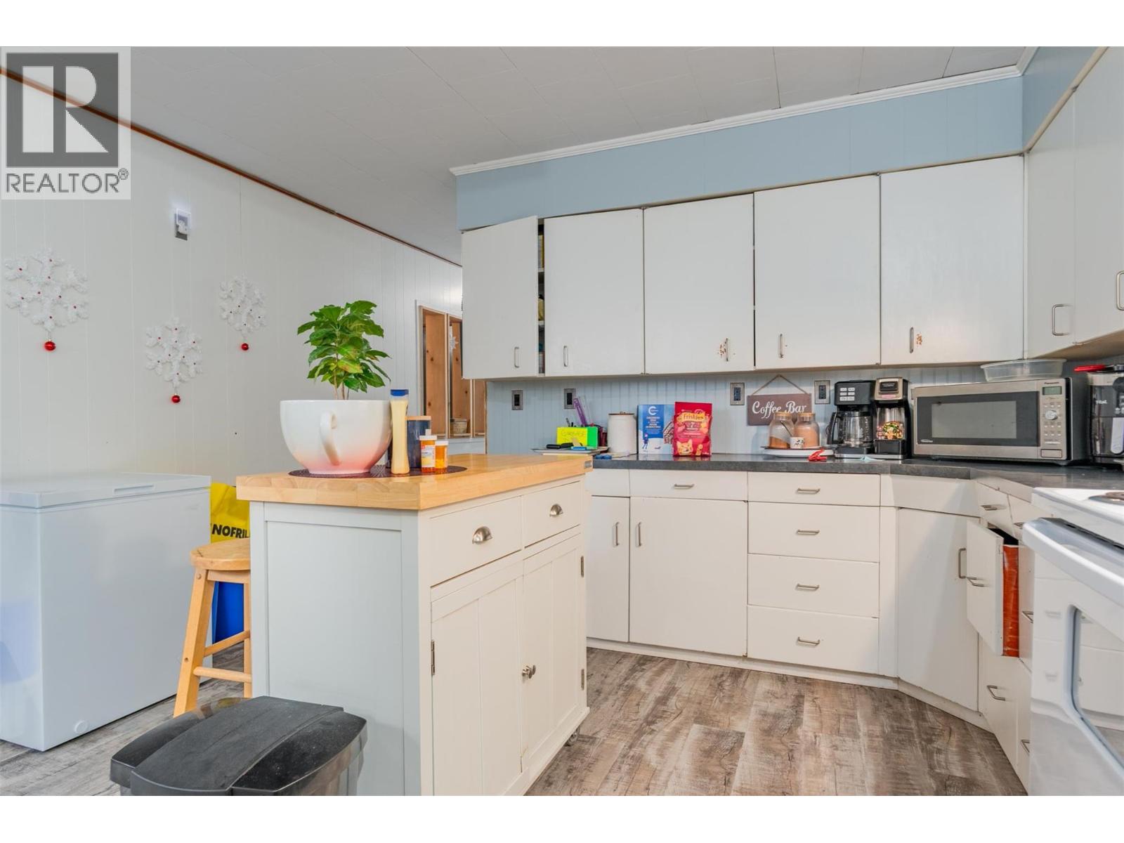 701 10th Avenue, Castlegar