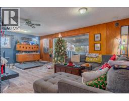 Partial ensuite bathroom - 701 10th Avenue, Castlegar, BC V1N1K8 Photo 6
