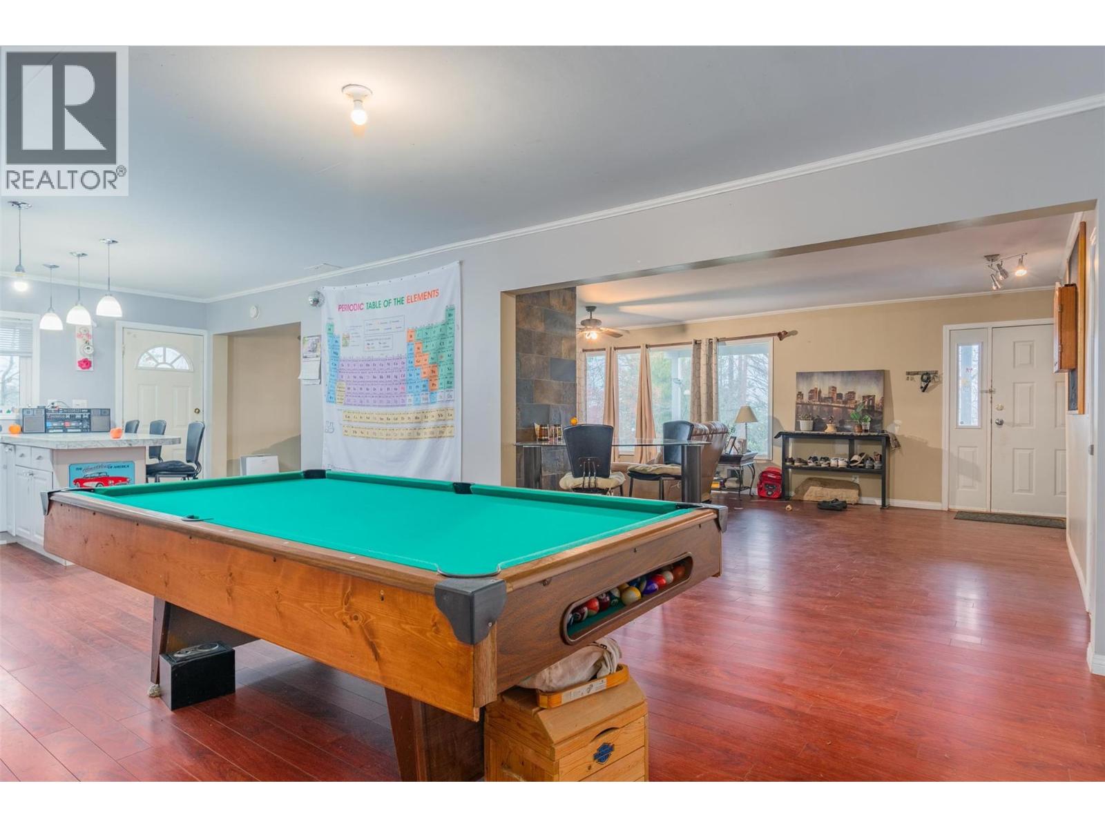 701 10th Avenue, Castlegar