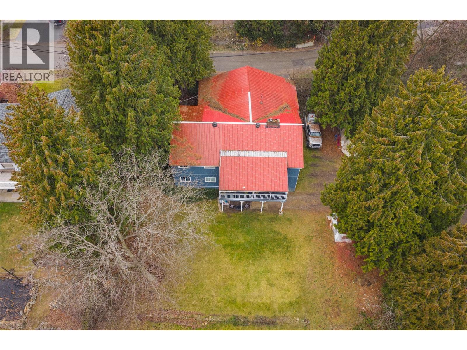 701 10th Avenue, Castlegar