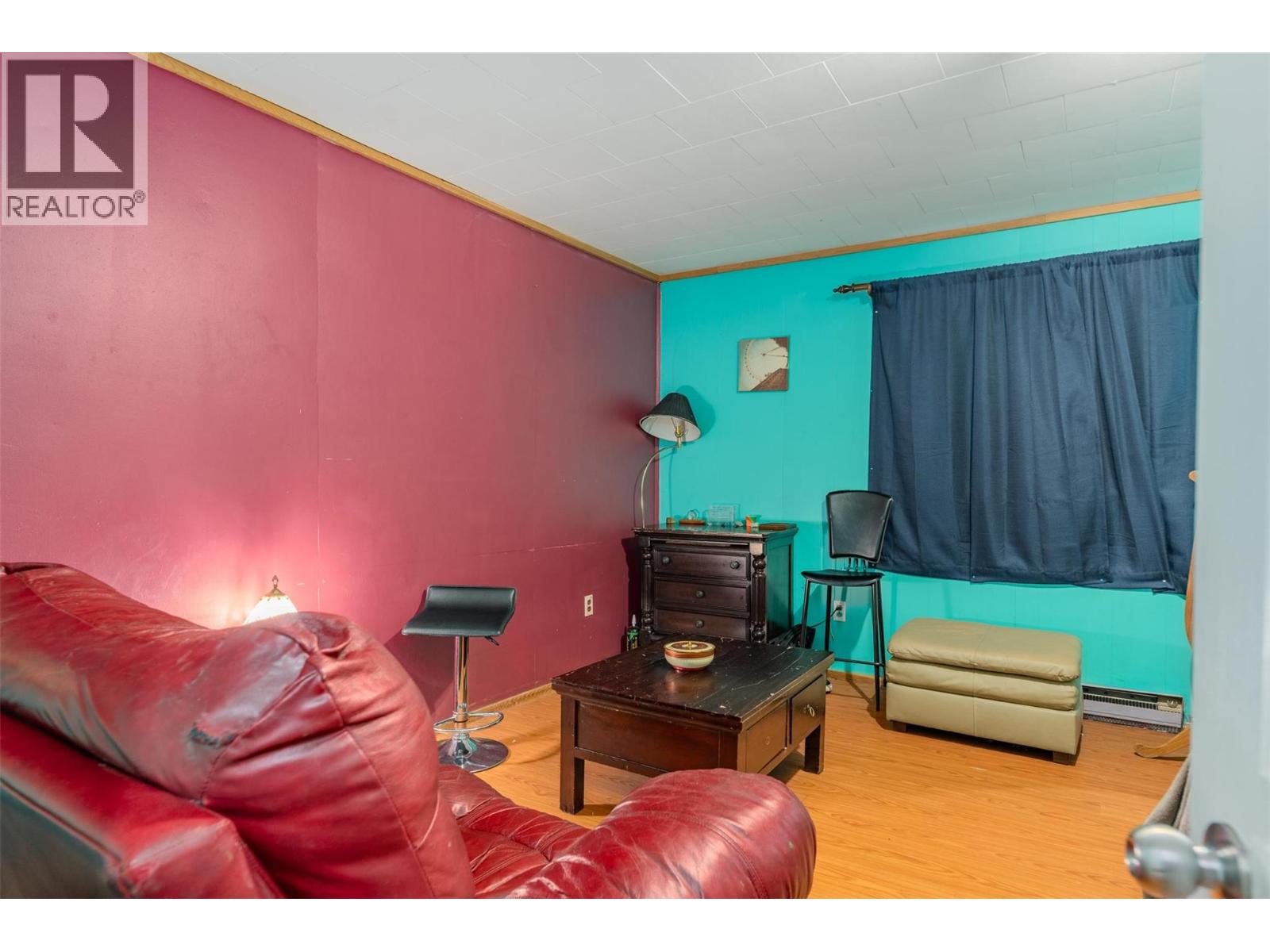 701 10th Avenue, Castlegar