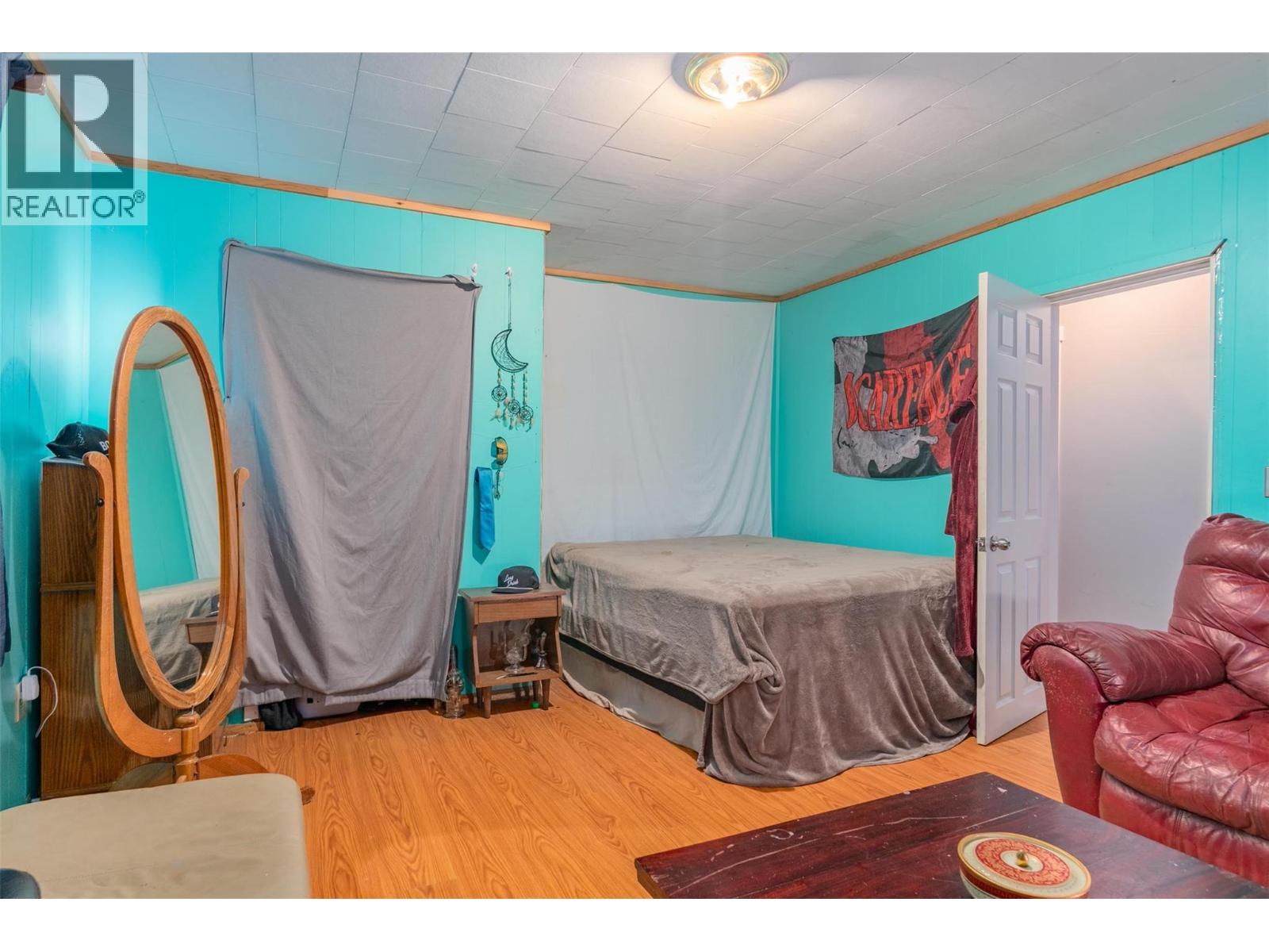 701 10th Avenue, Castlegar