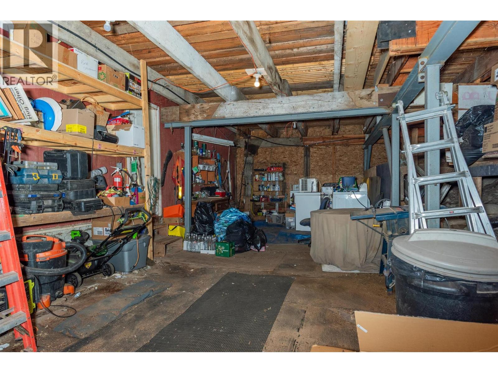 701 10th Avenue, Castlegar