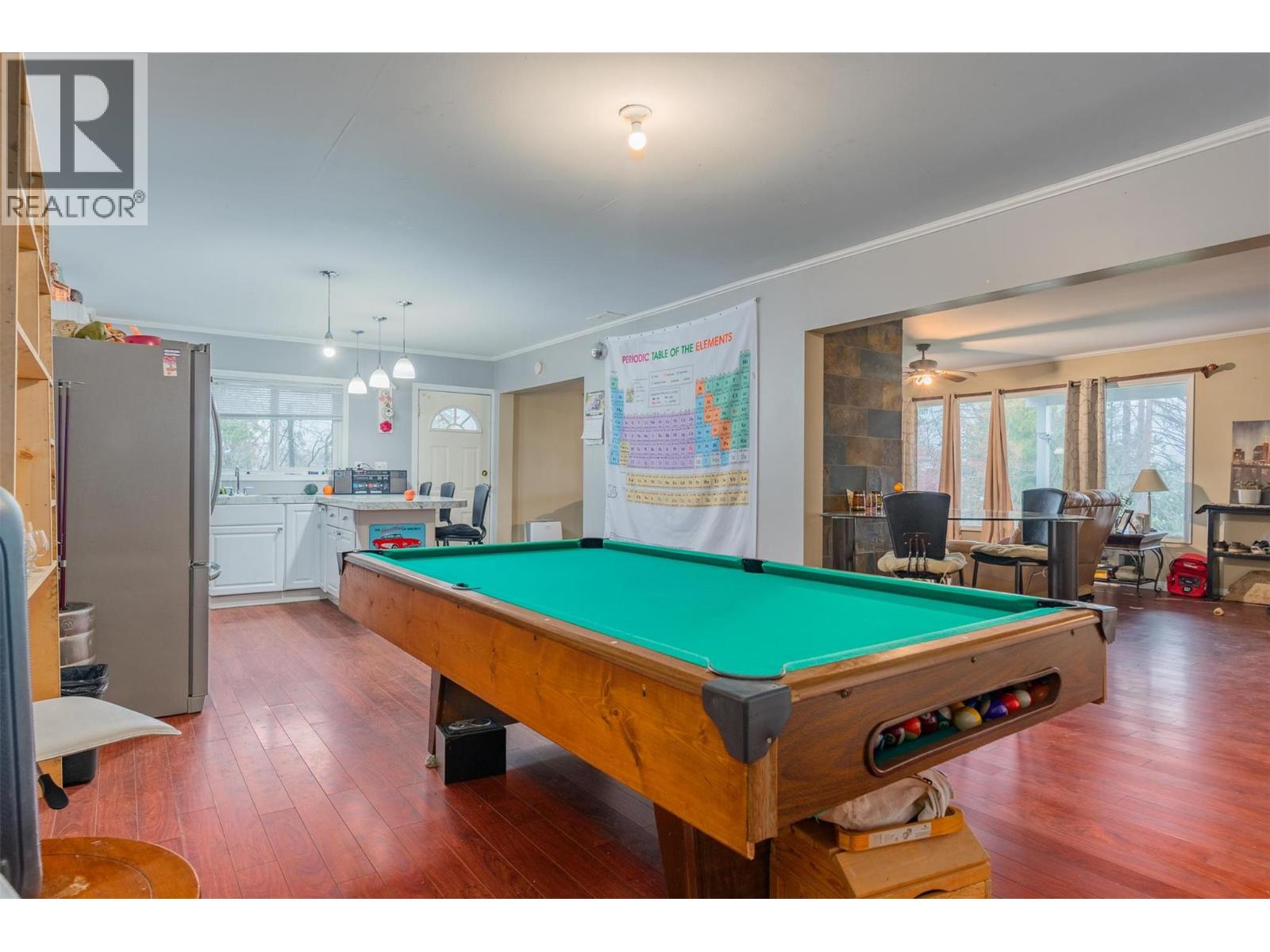 701 10th Avenue, Castlegar