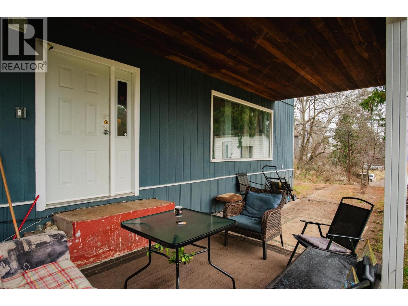 701 10th Avenue, Castlegar