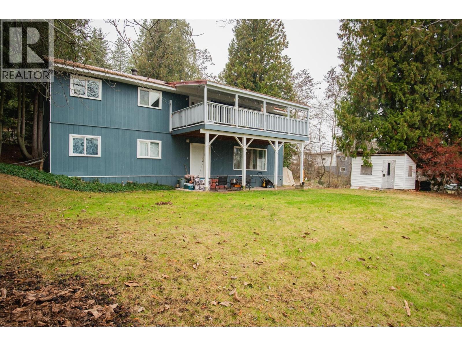 701 10th Avenue, Castlegar