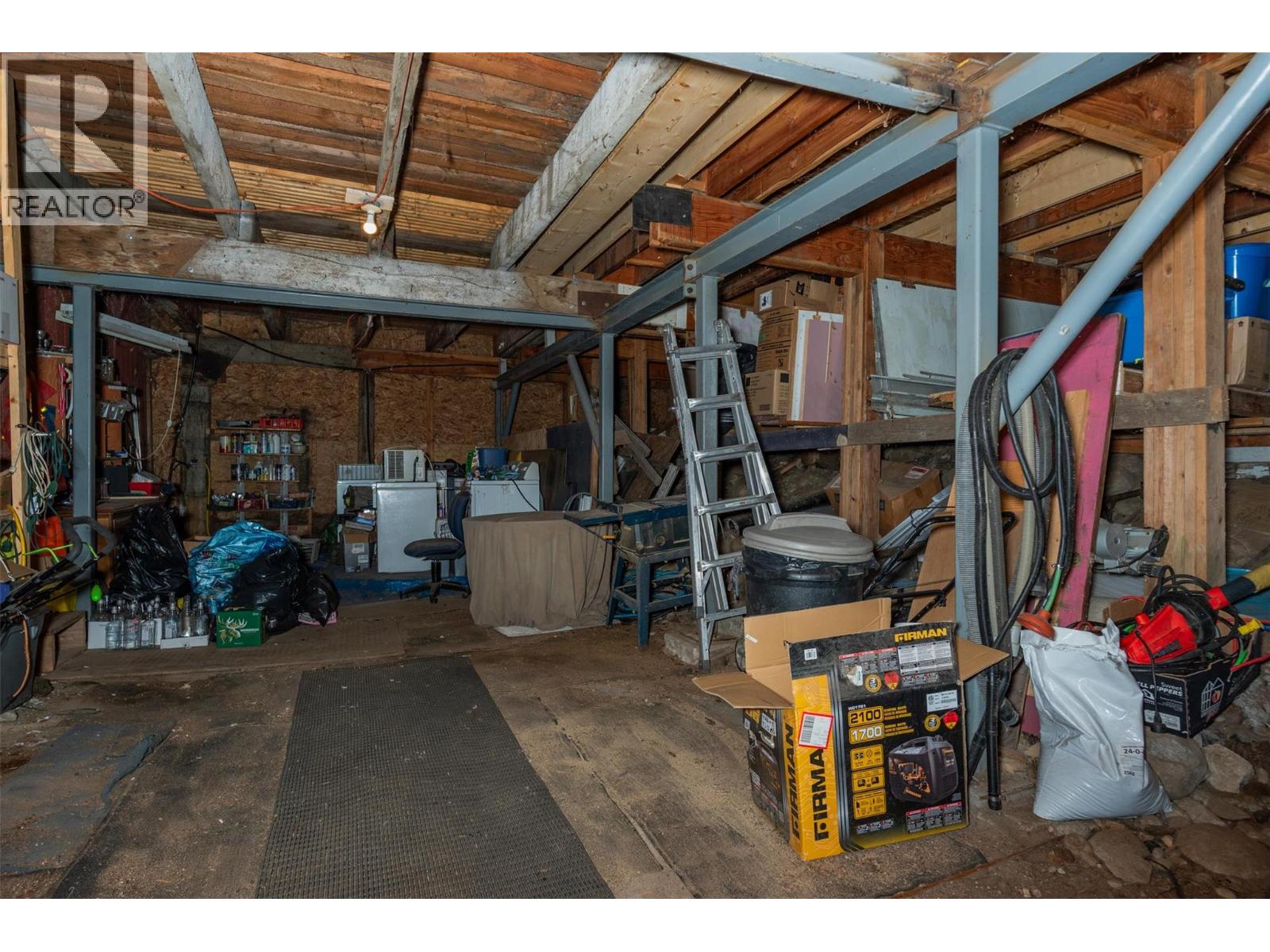 701 10th Avenue, Castlegar