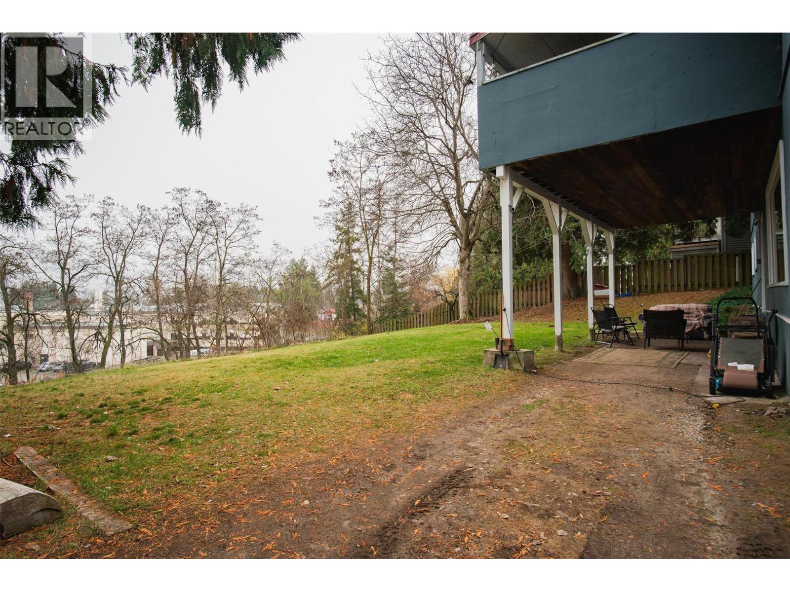 701 10th Avenue, Castlegar