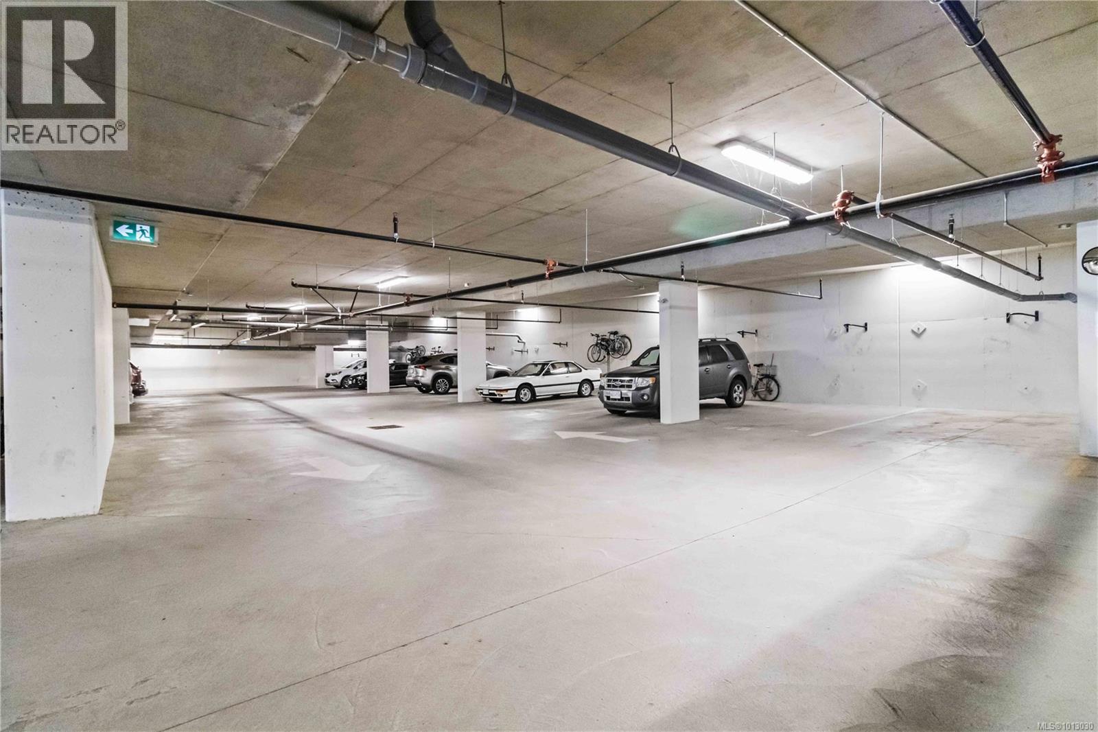 310 1311 Lakepoint Way, Langford