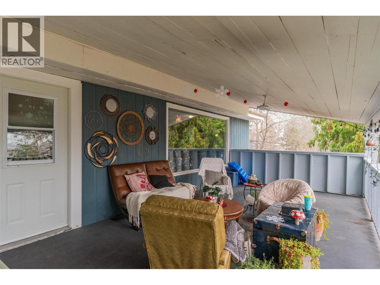 701 10th Avenue, Castlegar