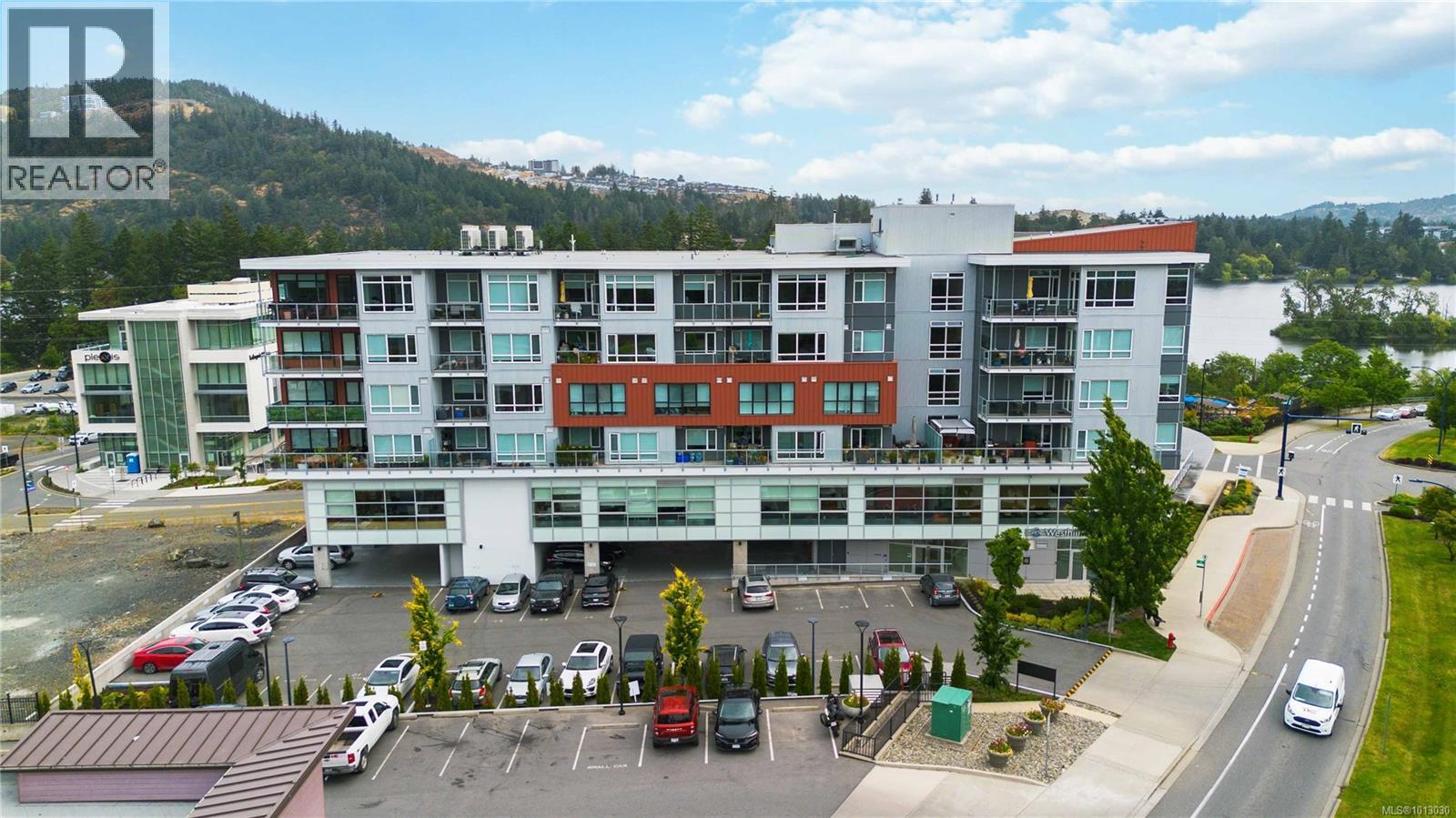 310 1311 Lakepoint Way, Langford