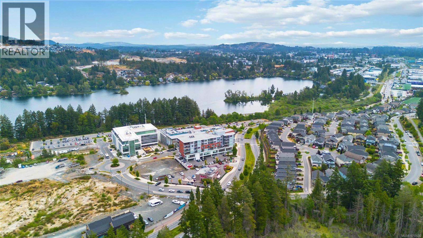 310 1311 Lakepoint Way, Langford