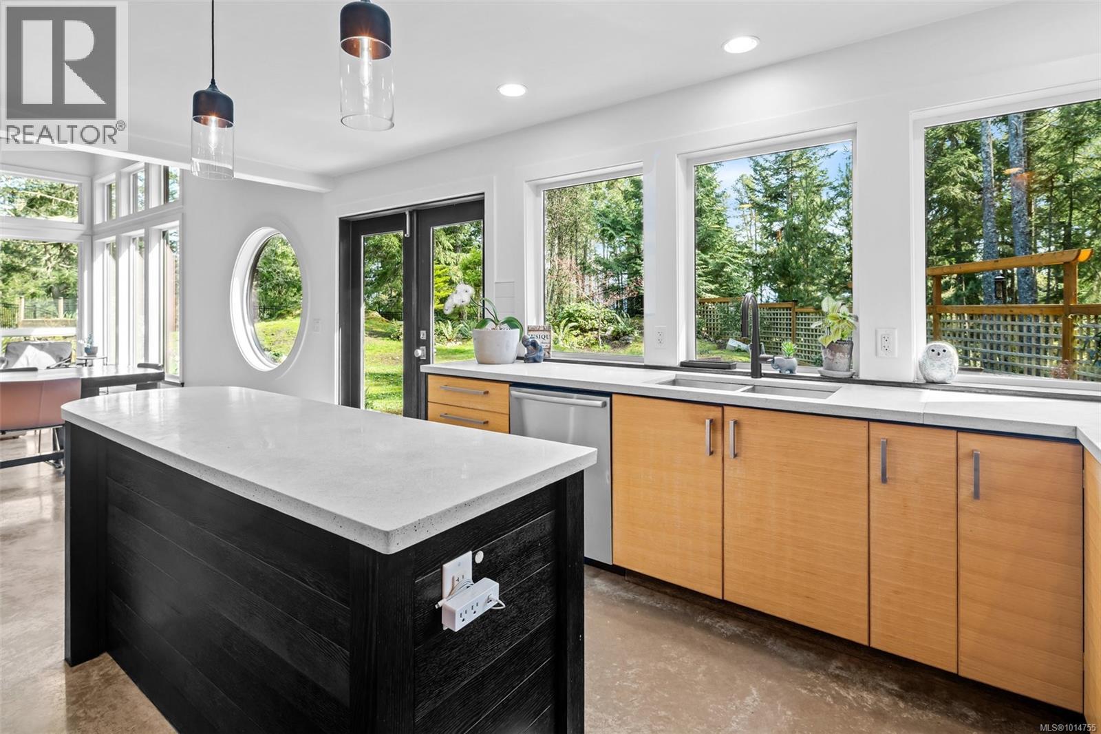 2405 Carpenter Rd, Sooke