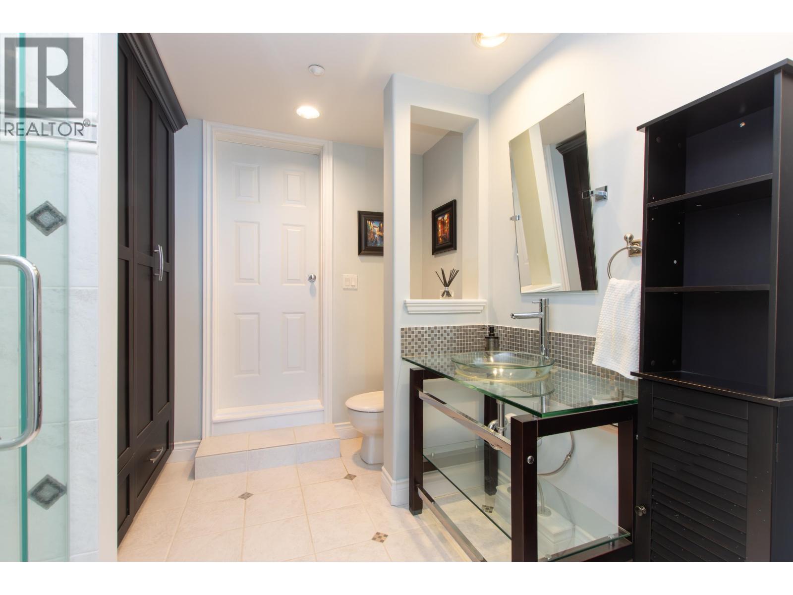 7 BEACH DRIVE, West Vancouver