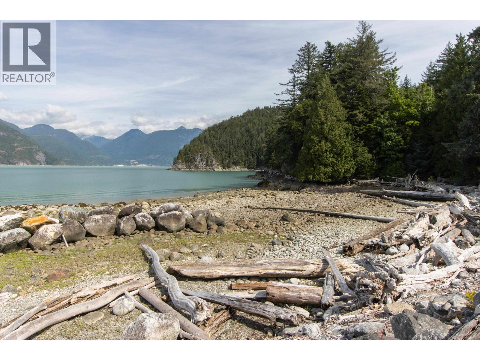 7 BEACH DRIVE, West Vancouver