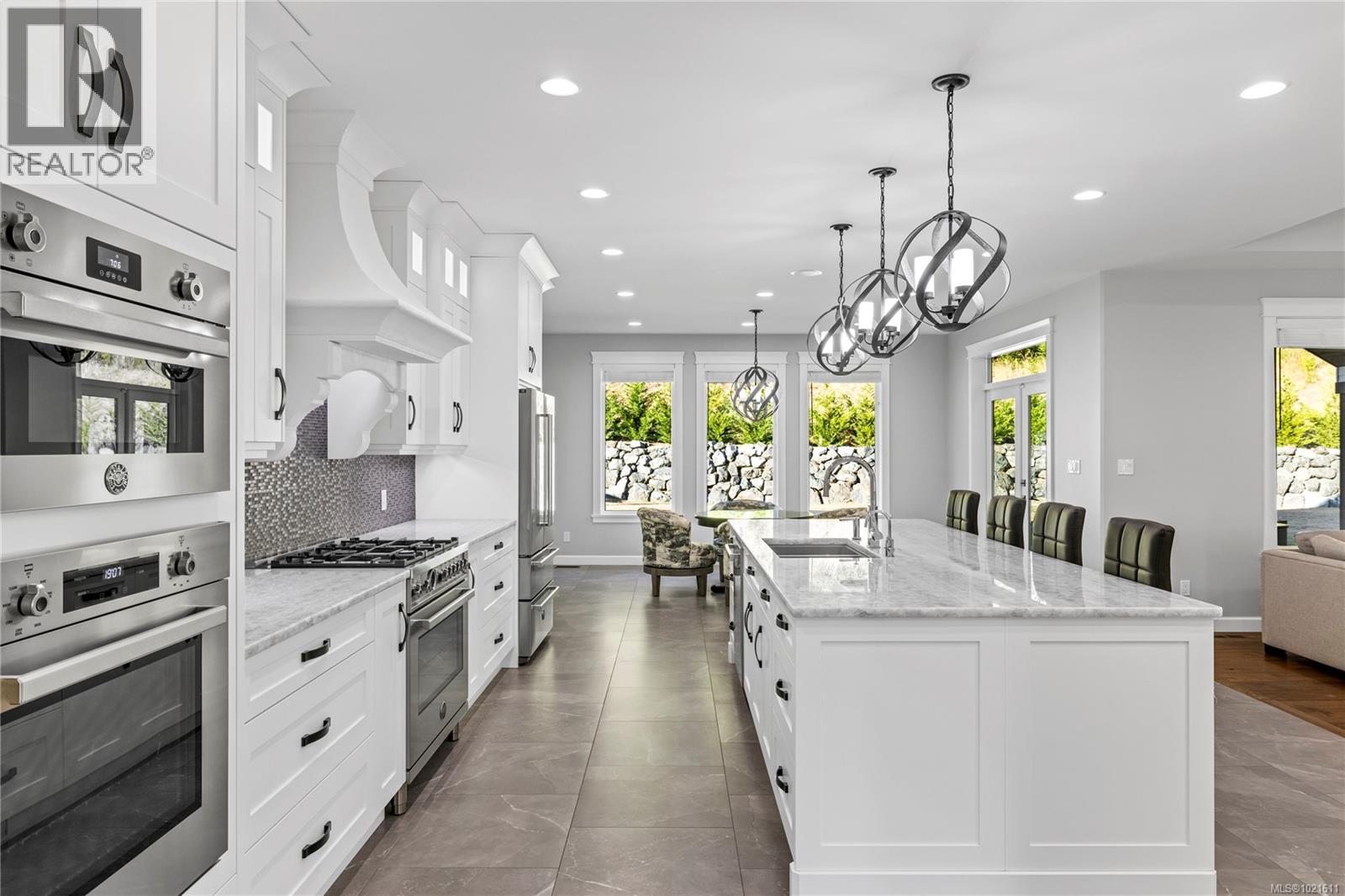 6127 Chase Dr, Port Alberni