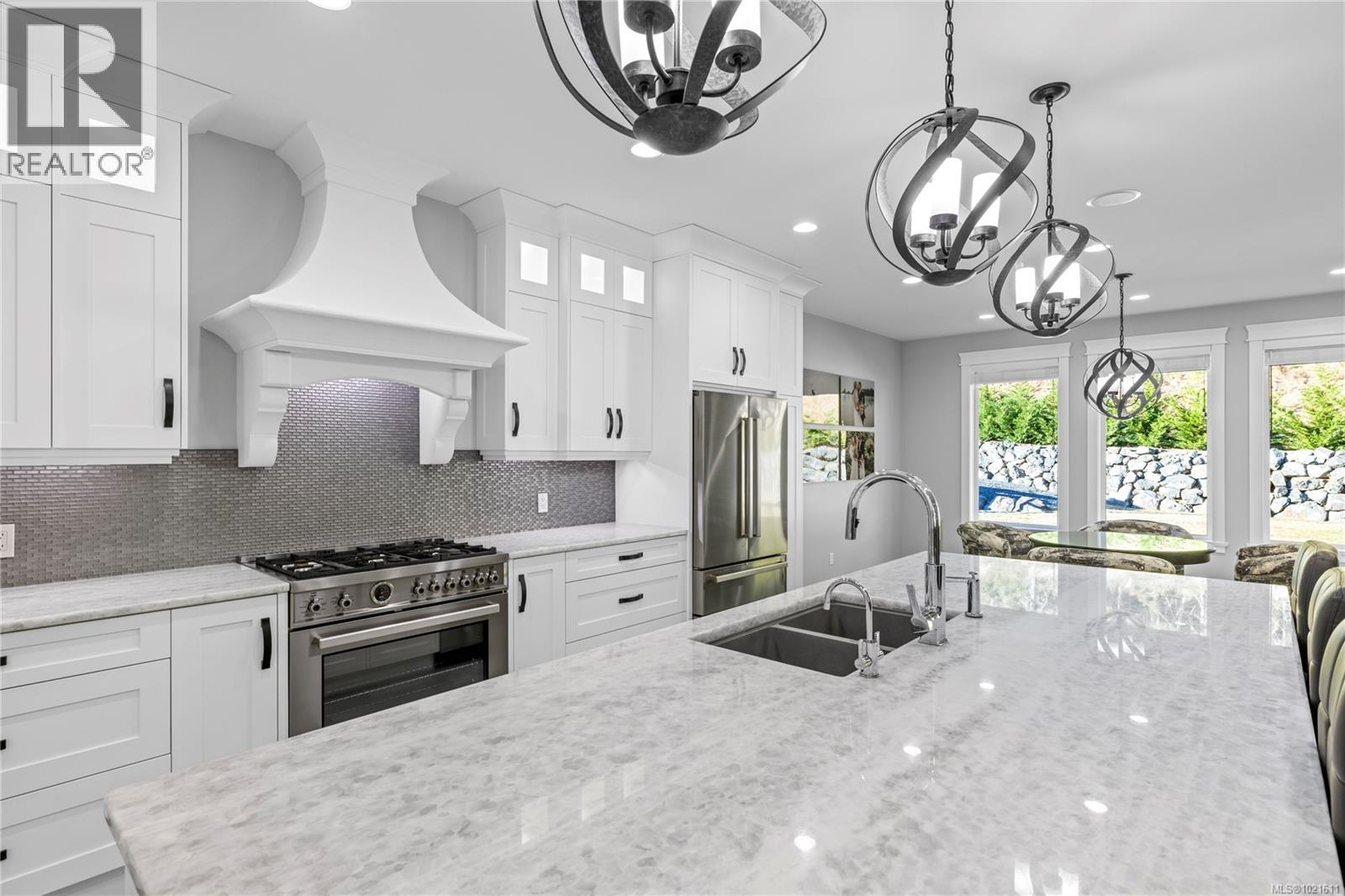 6127 Chase Dr, Port Alberni