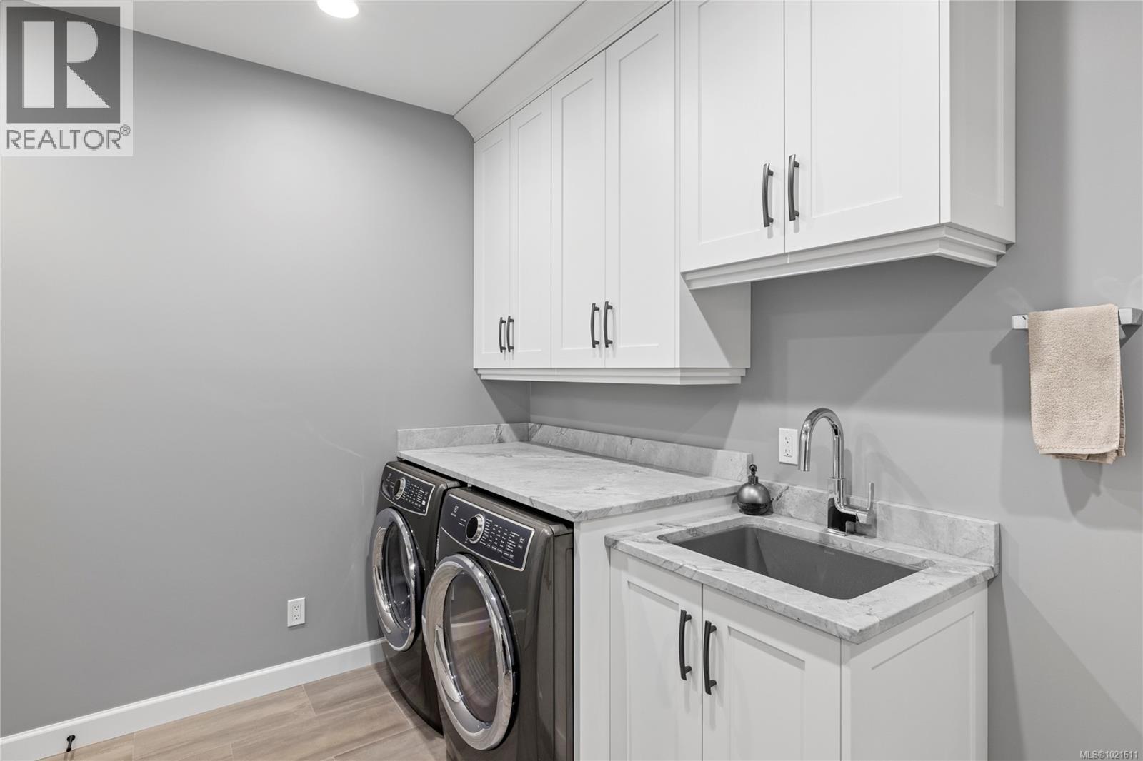 6127 Chase Dr, Port Alberni