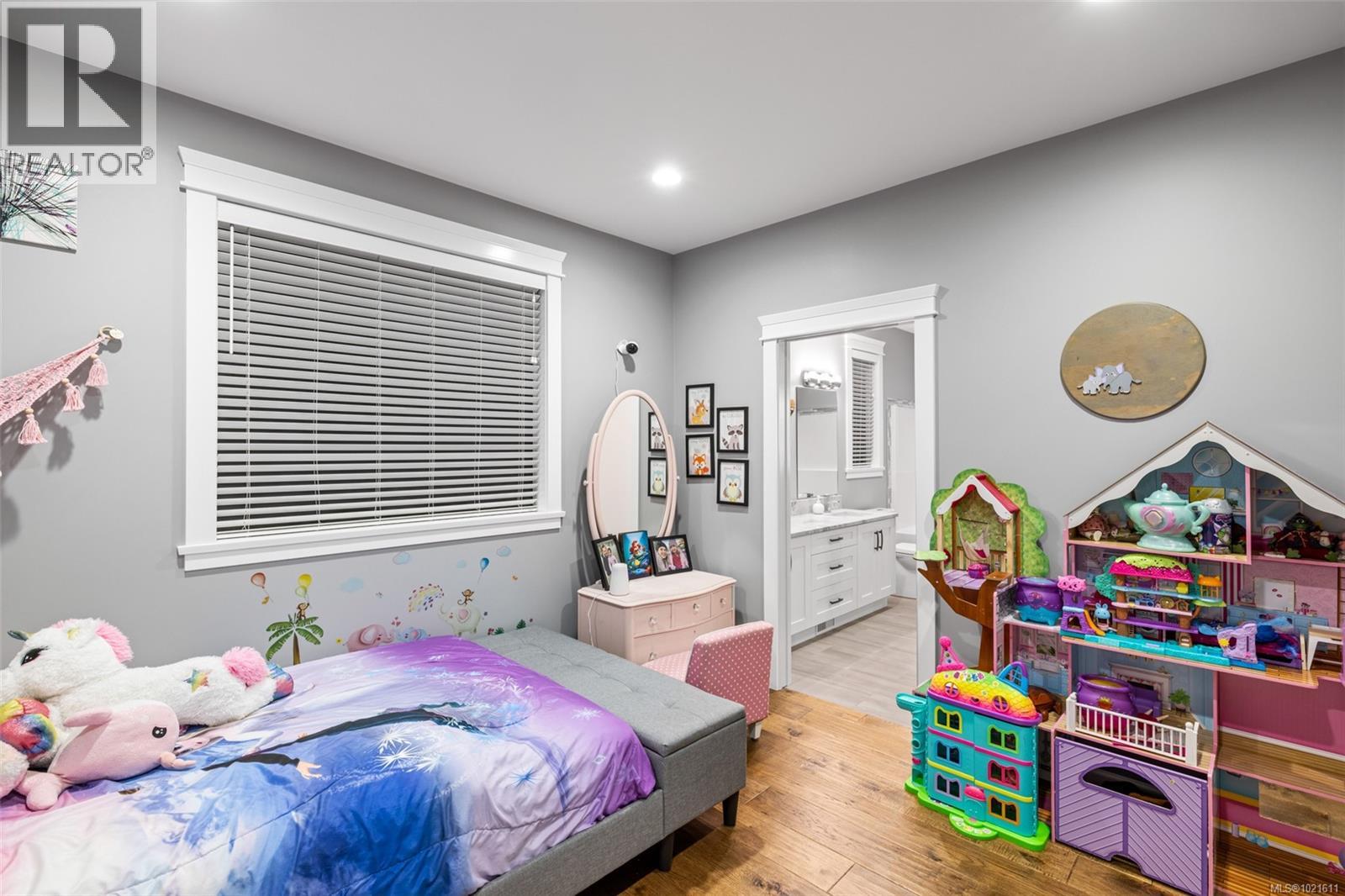 6127 Chase Dr, Port Alberni