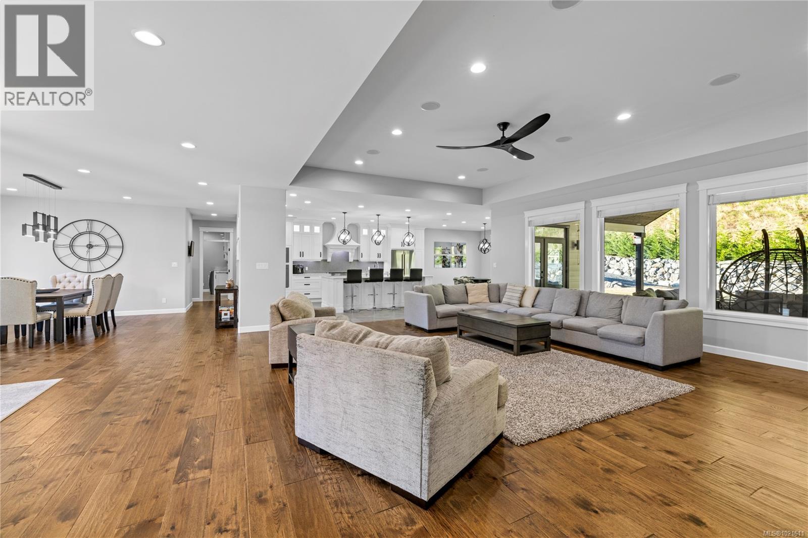 6127 Chase Dr, Port Alberni