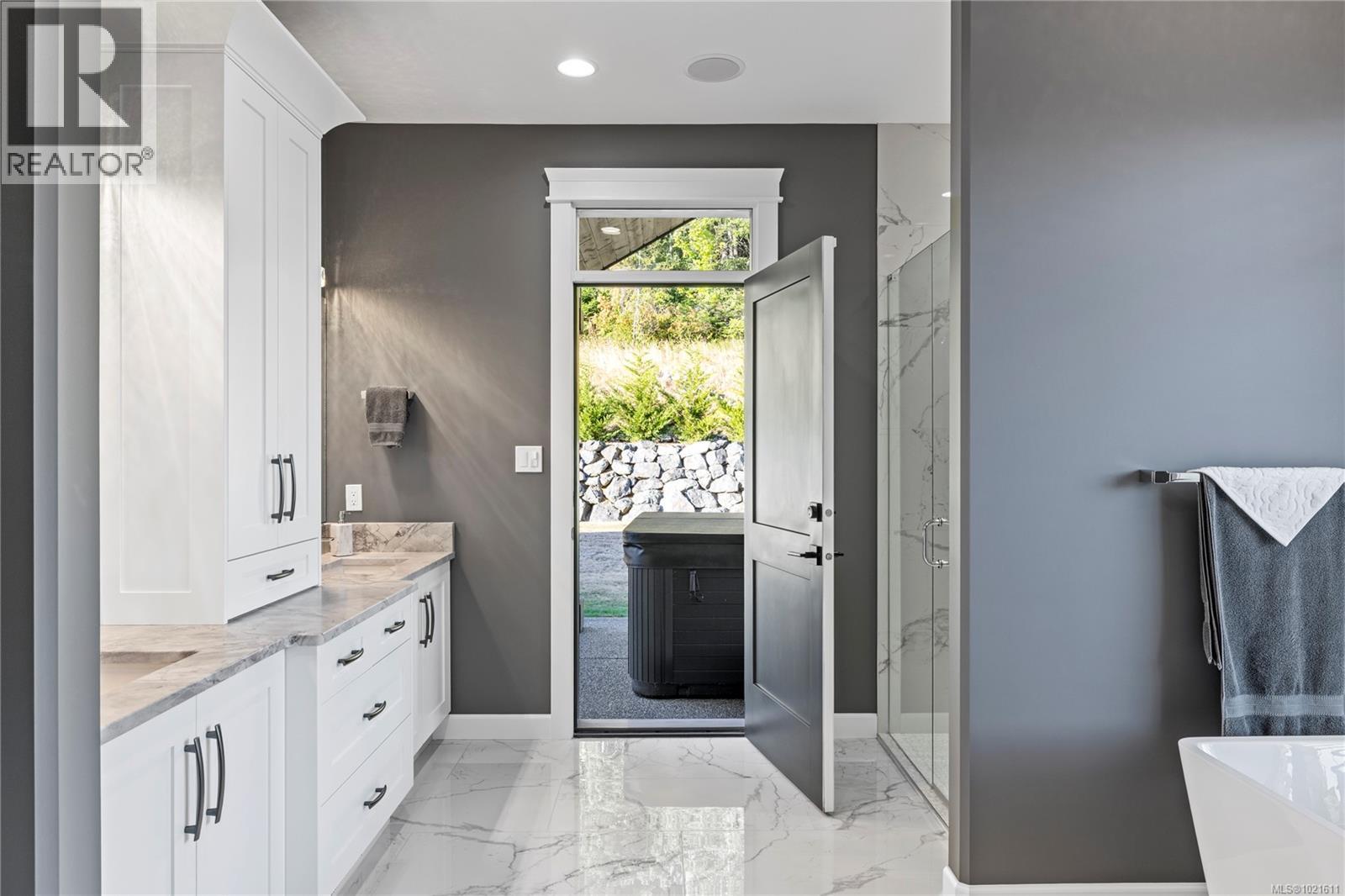 6127 Chase Dr, Port Alberni