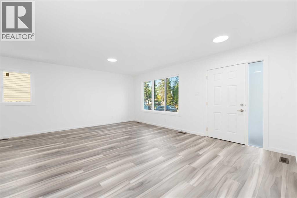 Single Family House Bungalow for Sale in  Henefer Road SW Haysboro Calgary 